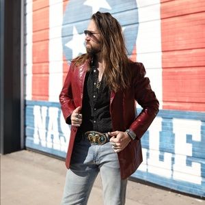 90-00’s DKNY Red Leather Jacket
Length 32” Pit to Pit 20” Arm Length 25”